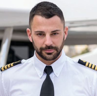 Capitán Carlos Martínez